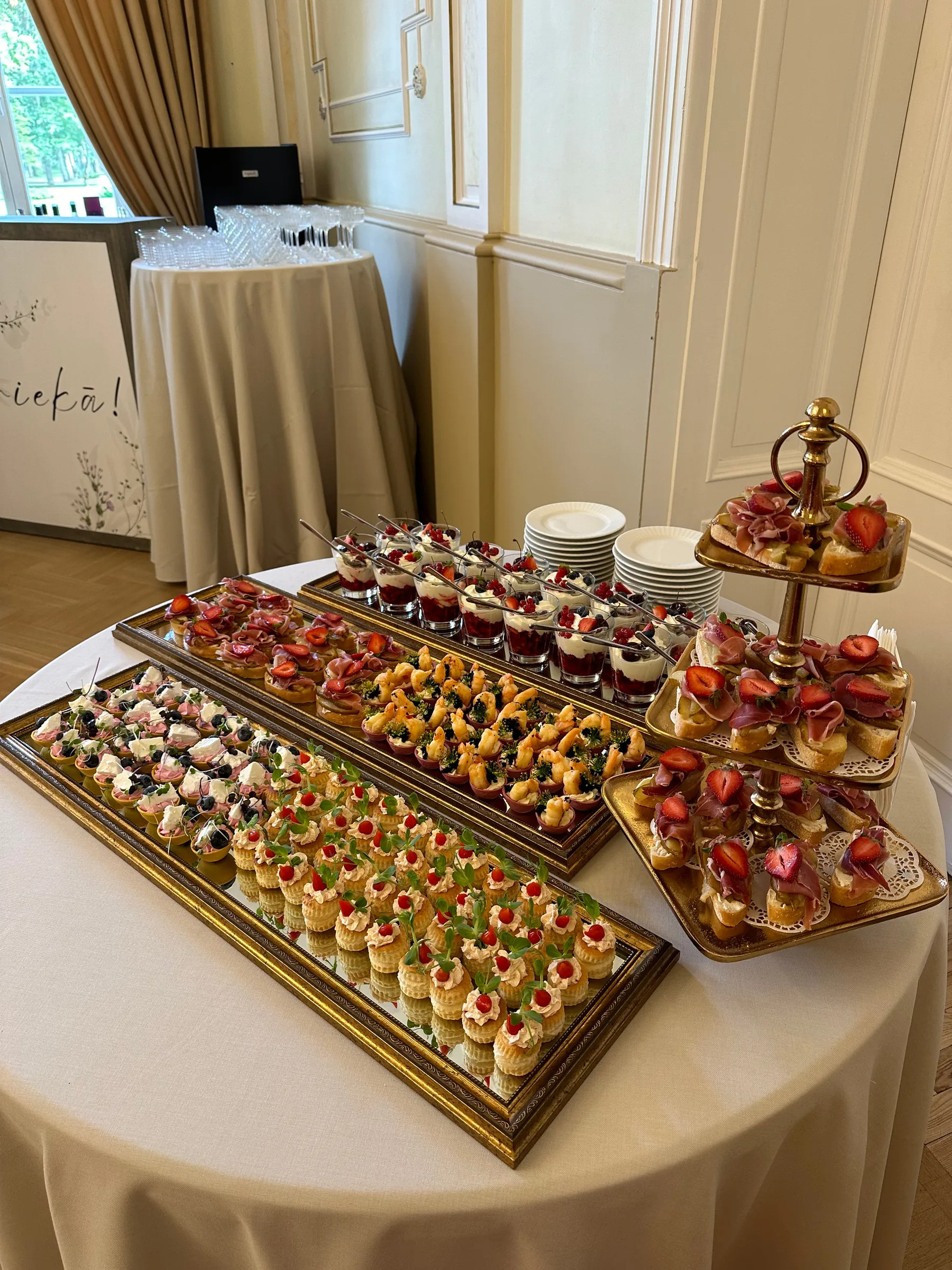 Dessert- og snackbord til fest